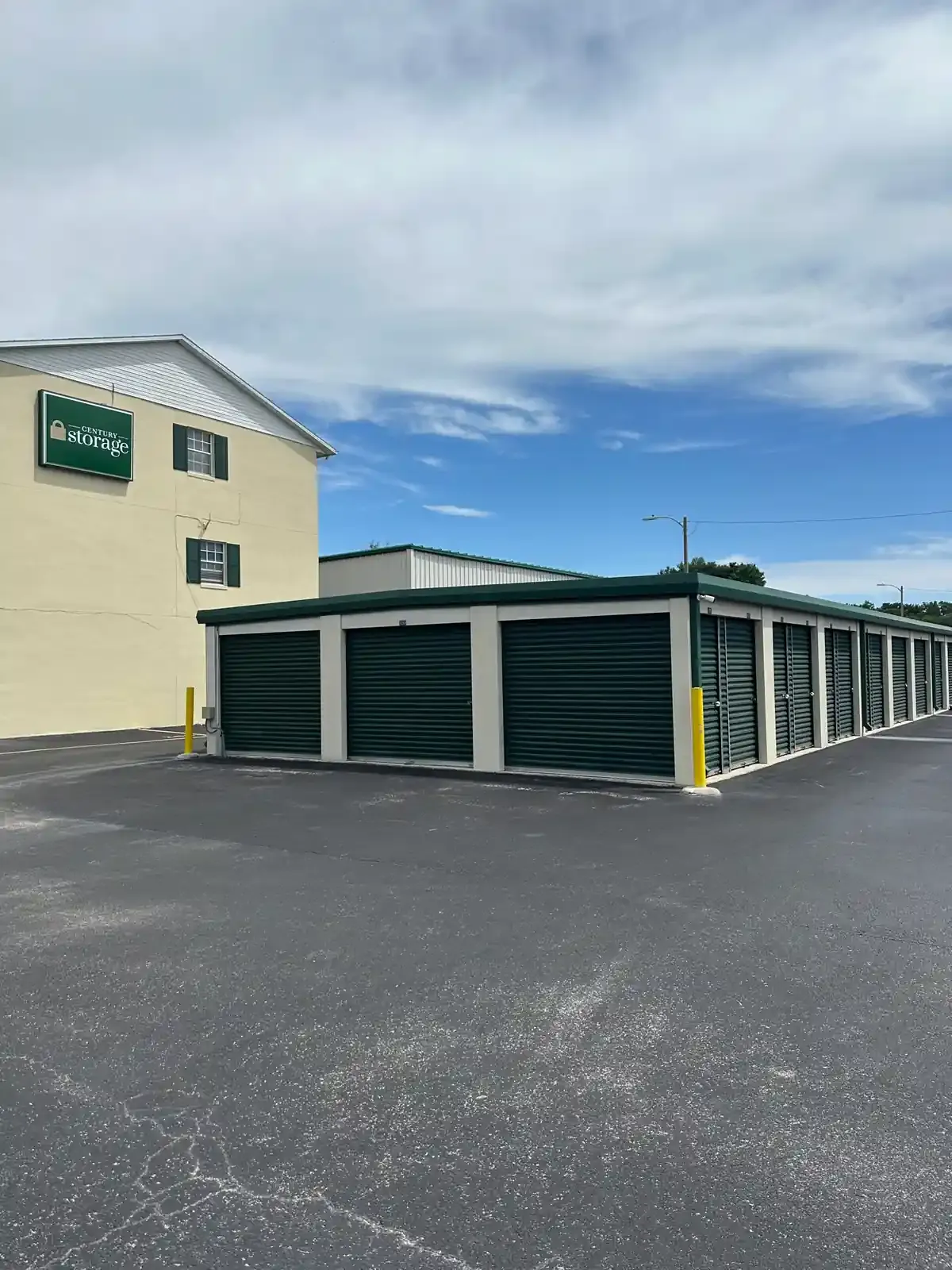 Sleepy Hill, Lakeland, Florida drive up storage units