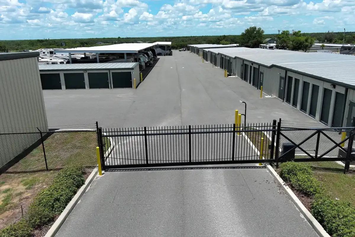 Gate